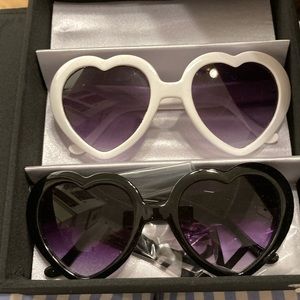 Heart sunglasses! Black and white